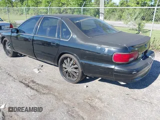 1996 Chevrolet Caprice Classic 1SA Special Value Pkg with VIN 1G1BL52PXTR141223, listed as a IAAI auction lot 41693524 with 1 mi miles. Bid and sale history available at carsss.com. Image 3.