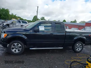 2013 Ford F-150 XL z VIN 1FTFX1CF2DFC39774, wystawiony jako IAAI lot #42330748 z przebiegiem 142 135 mil mil oraz . Historia ofert i sprzedaży dostępna na DreamBid. Obrazek 14.