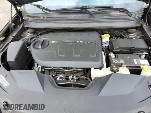 2020 Jeep Cherokee Limited with VIN 1C4PJMDXXLD575424, listed as a Copart auction lot 62106455 with 27,606 mi miles and Salvage title. Bid and sale history available at DreamBid. Image 11.
