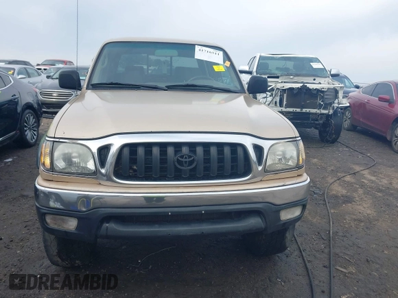 2001 Toyota Tacoma PreRunner with VIN 5TEGN92N11Z856759, listed as a IAAI auction lot 41716511 with 400,627 mi miles and . Bid and sale history available at DreamBid. Image 12.