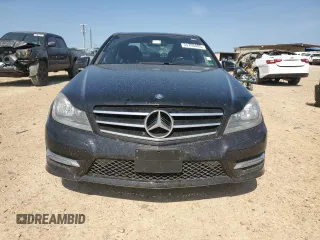 2014 Mercedes-Benz C 250 Sport z VIN WDDGF4HBXEA965367, wystawiony jako Copart lot #55700405 z przebiegiem 128 768 mil mil oraz Szkoda całkowita • Salvage title. Historia ofert i sprzedaży dostępna na DreamBid. Obrazek 5.