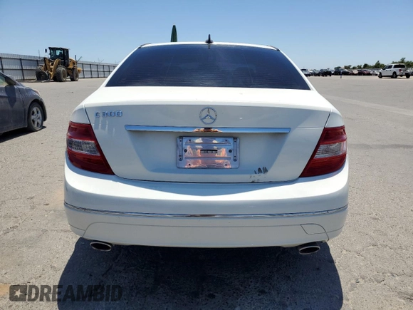 2011 Mercedes-Benz C 300 Sport с VIN WDDGF5EB6BF634147, выставлен на аукционе Copart как лот 63706965 с пробегом 109 534 миль миль и Списание • Salvage title. История ставок и продаж доступна на DreamBid. Изображение 6.