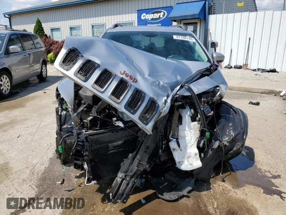 2016 Jeep Cherokee Latitude with VIN 1C4PJLCBXGW290992, listed as a Copart auction lot 62168135 with 139,160 mi miles and Non repairable. Bid and sale history available at DreamBid. Image 5.