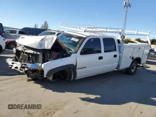 2005 GMC Sierra 1500 with VIN 1GDHC23215F894447, listed as a Copart auction lot 85680264 with 270,936 mi miles and Salvage Title. Bid and sale history available at DreamBid. Image 1.