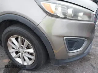 2016 Kia Sorento LX with VIN 5XYPGDA51GG012335, listed as a IAAI auction lot 42224249 with 166,752 mi miles and . Bid and sale history available at DreamBid. Image 17.