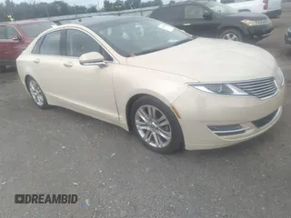 2014 Lincoln MKZ Hybrid z VIN 3LN6L2LU7ER811146, wystawiony jako IAAI lot #42301675 z przebiegiem 152 613 mil mil oraz . Historia ofert i sprzedaży dostępna na DreamBid. Obrazek 1.
