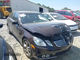 2010 Mercedes-Benz E-Class E 350 Luxury with VIN WDDHF8HBXAA251115, listed as a IAAI auction lot 41901802 with 134,323 mi miles. Bid and sale history available at carsss.com. Image 13.