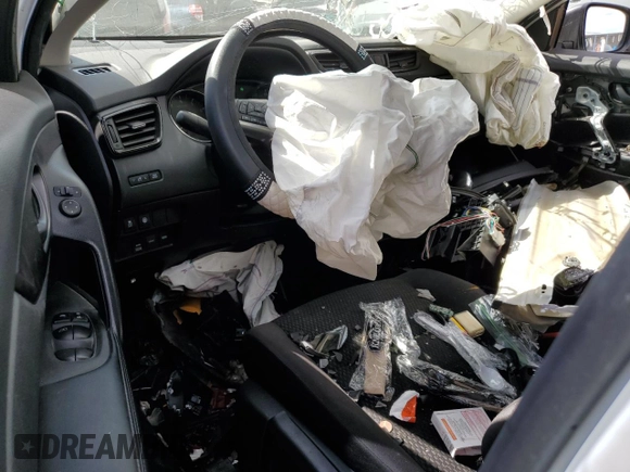 2020 Nissan Rogue S z VIN JN1BJ1CW8LW374999, wystawiony jako Copart lot #55852665 z przebiegiem 59 312 mil mil oraz Szkoda całkowita • Salvage title. Historia ofert i sprzedaży dostępna na DreamBid. Obrazek 8.