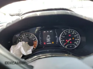 2018 Jeep Renegade Latitude z VIN ZACCJABB8JPJ55807, wystawiony jako Copart lot #56540655 z przebiegiem 101 870 mil mil oraz Szkoda całkowita • Salvage title. Historia ofert i sprzedaży dostępna na DreamBid. Obrazek 9.