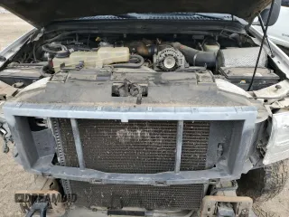2001 Ford Excursion XLT с VIN 1FMNU40F11EB23604, выставлен на аукционе Copart как лот 81528794 с пробегом 196 555 миль миль и Списание • Salvage title. История ставок и продаж доступна на DreamBid. Изображение 12.
