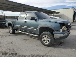 2006 Chevrolet Silverado 1500 LT1 with VIN 1GCEK19Z96Z298740, listed as a Copart auction lot 44992845 with 180,936 mi miles and Salvage Title. Bid and sale history available at carsss.com. Image 4.