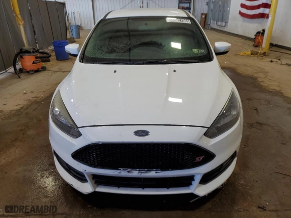 2017 Ford Focus ST with VIN 1FADP3L9XHL273004, listed as a Copart auction lot 46921955 with 103,619 mi miles and Clean Title. Bid and sale history available at carsss.com. Image 5.