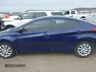 2013 Hyundai Elantra GLS z VIN 5NPDH4AE7DH161174, wystawiony jako IAAI lot #41785607 z przebiegiem 166 483 mil mil oraz . Historia ofert i sprzedaży dostępna na DreamBid. Obrazek 14.