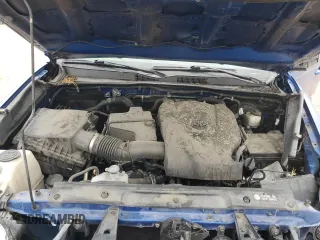 2018 Toyota Tacoma SR5 z VIN 3TMAZ5CN6JM075279, wystawiony jako Copart lot #55894855 z przebiegiem 134 746 mil mil oraz Szkoda całkowita • Salvage title. Historia ofert i sprzedaży dostępna na DreamBid. Obrazek 11.