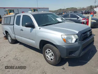 2013 Toyota Tacoma z VIN 5TFTX4CN5DX031393, wystawiony jako IAAI lot #41912073 z przebiegiem 103 343 mil mil oraz . Historia ofert i sprzedaży dostępna na DreamBid. Obrazek 1.
