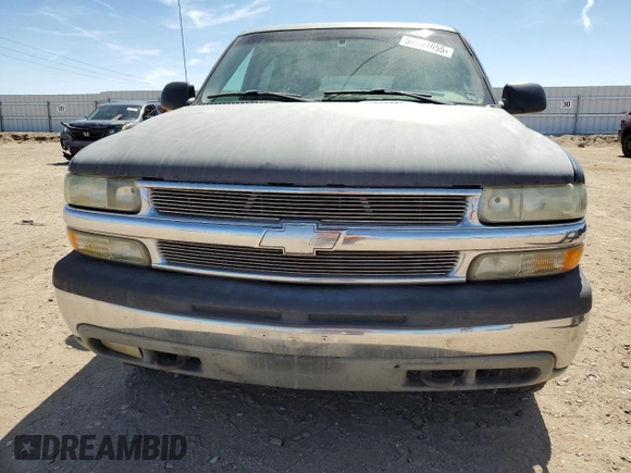 2004 Chevrolet Suburban LS z VIN 1GNEC16T34J317301, wystawiony jako Copart lot #57801655 z przebiegiem 269 929 mil mil oraz Czysty tytuł • Clean title. Historia ofert i sprzedaży dostępna na DreamBid. Obrazek 5.