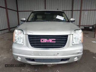 2014 GMC Yukon XL SLT with VIN 1GKS1KE08ER200562, listed as a IAAI auction lot 41502110 with 222,369 mi miles. Bid and sale history available at carsss.com. Image 12.