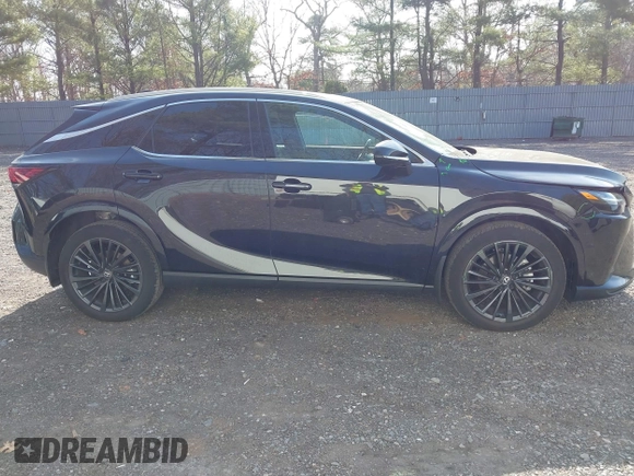 2024 Lexus RX 350 z VIN 2T2BAMCA6RC079450, wystawiony jako IAAI lot #41781873 z przebiegiem 6749 mil mil oraz . Historia ofert i sprzedaży dostępna na DreamBid. Obrazek 13.