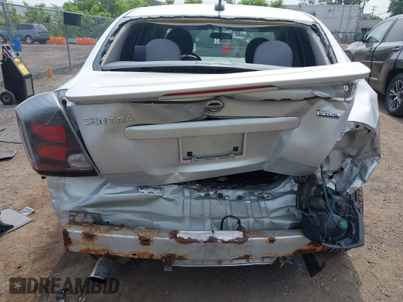 2012 Nissan Sentra S z VIN 3N1AB6AP2CL691877, wystawiony jako IAAI lot #42497242 z przebiegiem 188 160 mil mil oraz . Historia ofert i sprzedaży dostępna na DreamBid. Obrazek 6.