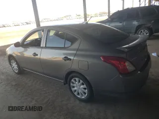 2016 Nissan Versa S z VIN 3N1CN7AP6GL884240, wystawiony jako Copart lot #63071695 z przebiegiem 48 761 mil mil oraz Czysty tytuł • Clean title. Historia ofert i sprzedaży dostępna na DreamBid. Obrazek 2.