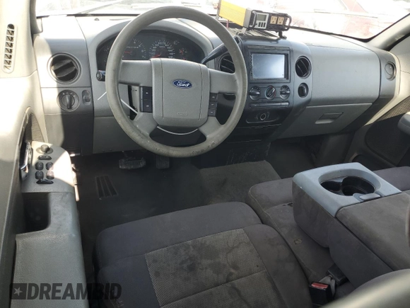 2004 Ford F-150 STX z VIN 1FTRX12WX4NA69734, wystawiony jako Copart lot #62692495 z przebiegiem 134 678 mil mil oraz Szkoda całkowita • Salvage title. Historia ofert i sprzedaży dostępna na DreamBid. Obrazek 8.