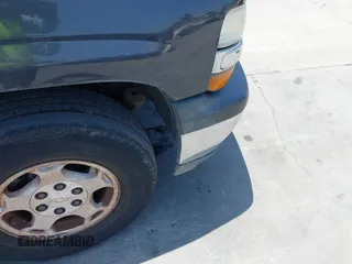 2005 Chevrolet Tahoe LS z VIN 1GNEK13T15J263926, wystawiony jako IAAI lot #42497774 z przebiegiem 342 968 mil mil oraz . Historia ofert i sprzedaży dostępna na DreamBid. Obrazek 6.