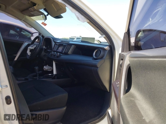 2017 Toyota RAV4 LE z VIN JTMZFREV7HJ143595, wystawiony jako IAAI lot #41626422 z przebiegiem 78 236 mil mil oraz . Historia ofert i sprzedaży dostępna na DreamBid. Obrazek 5.