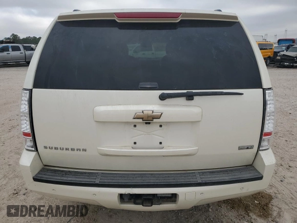 2008 Chevrolet Suburban LTZ с VIN 1GNFC16068R207781, выставлен на аукционе Copart как лот 86651134 с пробегом 121 112 миль миль и Чистый • Clean title. История ставок и продаж доступна на DreamBid. Изображение 6.