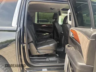 2016 Cadillac Escalade ESV Premium Collection z VIN 1GYS4JKJ9GR127452, wystawiony jako IAAI lot #42379596 z przebiegiem 192 063 mil mil oraz . Historia ofert i sprzedaży dostępna na DreamBid. Obrazek 8.