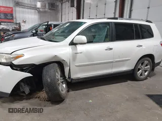 2013 Toyota Highlander Limited with VIN 5TDDK3EH6DS251104, listed as a IAAI auction lot 42605817 with 131,720 mi miles and . Bid and sale history available at DreamBid. Image 14.