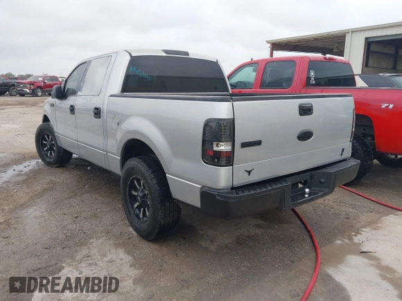 2008 Ford F-150 XL with VIN 1FTRW12W88FB86716, listed as a IAAI auction lot 42048047 with 197,224 mi miles. Bid and sale history available at carsss.com. Image 3.