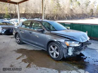 2013 Volkswagen Passat SE w/Sunroof with VIN 1VWBH7A33DC079443, listed as a Copart auction lot 43699995 with 88,620 mi miles and Salvage Title. Bid and sale history available at carsss.com. Image 4.