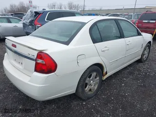 2005 Chevrolet Malibu LT with VIN 1G1ZU54875F227269, listed as a IAAI auction lot 42000916 with 98,704 mi miles. Bid and sale history available at carsss.com. Image 4.