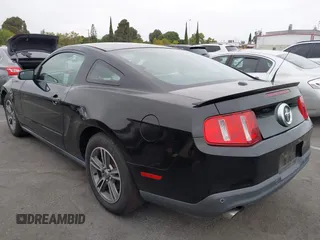2012 Ford Mustang Premium с VIN 1ZVBP8AM9C5273477, выставлен на аукционе IAAI как лот 42795526 с пробегом 111 438 миль миль и . История ставок и продаж доступна на DreamBid. Изображение 3.
