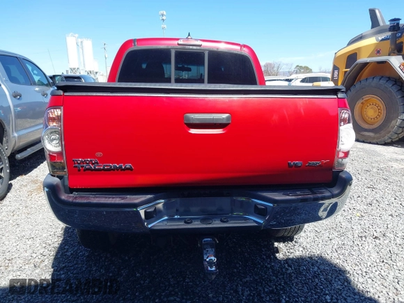 2014 Toyota Tacoma with VIN 5TFLU4EN4EX095917, listed as a IAAI auction lot 41820691 with 59,823 mi miles and . Bid and sale history available at DreamBid. Image 16.