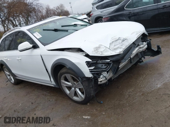 2013 Audi allroad Premium Plus with VIN WA1UFAFL8DA139987, listed as a IAAI auction lot 40978375 with 92,862 mi miles. Bid and sale history available at carsss.com. Image 1.