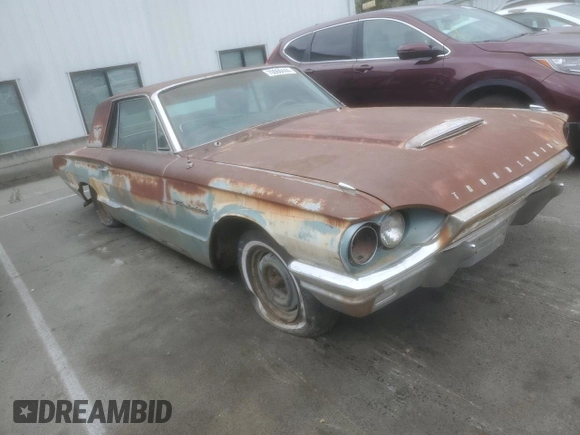 1964 Ford Thunderbird with VIN 4Y83Z105313, listed as a Copart auction lot 70066444 with 22,549 mi miles and Clean Title. Bid and sale history available at DreamBid. Image 4.