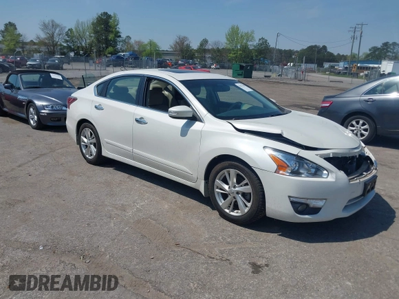 2015 Nissan Altima S with VIN 1N4AL3AP2FN399469, listed as a IAAI auction lot 42021456 with 33,885 mi miles and . Bid and sale history available at DreamBid. Image 1.