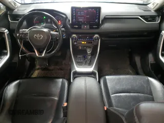 2019 Toyota RAV4 XLE Premium with VIN JTMA1RFV9KD016329, listed as a Copart auction lot 49913115 with 60,424 mi miles and Salvage Title. Bid and sale history available at carsss.com. Image 8.