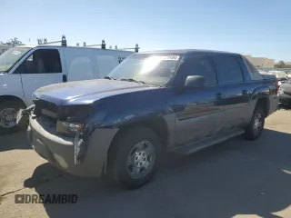 2002 Chevrolet Avalanche with VIN 3GNEK13T62G111797, listed as a Copart auction lot 74718404 with 313,990 mi miles and Salvage Title. Bid and sale history available at carsss.com. Image 1.