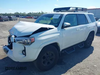 2021 Toyota 4Runner SR5 с VIN JTEEU5JR7M5249971, выставлен на аукционе IAAI как лот 40915613 с пробегом 41 547 миль миль и . История ставок и продаж доступна на DreamBid. Изображение 17.