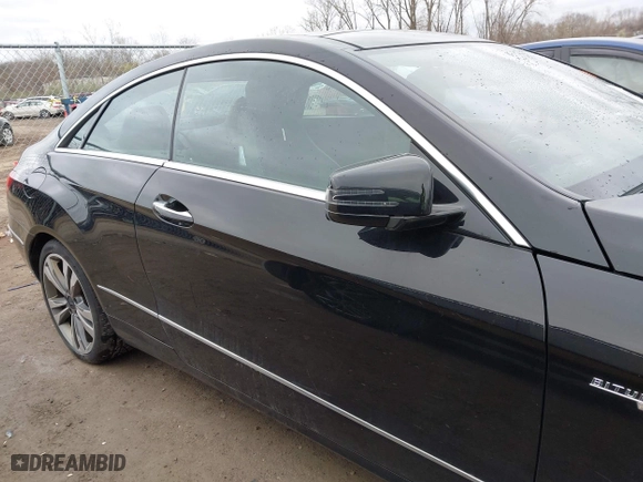 2016 Mercedes-Benz E-Class E 400 with VIN WDDKJ6HBXGF316470, listed as a IAAI auction lot 42042309 with 96,573 mi miles. Bid and sale history available at carsss.com. Image 14.
