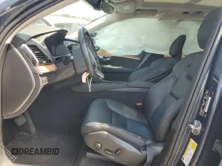 2022 Volvo XC90 Momentum with VIN YV4A22PKXN1867907, listed as a Copart auction lot 61944575 with 41,249 mi miles and Salvage title. Bid and sale history available at DreamBid. Image 7.