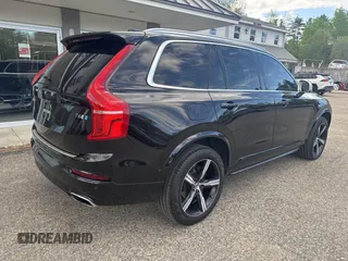 2016 Volvo XC90 T6 R-Design z VIN YV4A22PM2G1093365, wystawiony jako IAAI lot #42237013 z przebiegiem 210 069 mil mil oraz . Historia ofert i sprzedaży dostępna na DreamBid. Obrazek 4.