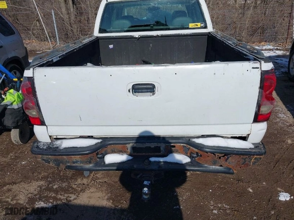 2005 Chevrolet Silverado 1500 Work Truck with VIN 1GCEC19X95Z262539, listed as a IAAI auction lot 41643944 with 1 mi miles. Bid and sale history available at carsss.com. Image 13.