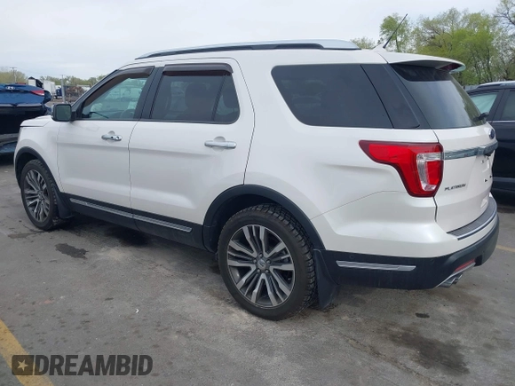 2018 Ford Explorer Platinum z VIN 1FM5K8HT1JGA62332, wystawiony jako IAAI lot #42105769 z przebiegiem 86 159 mil mil oraz . Historia ofert i sprzedaży dostępna na DreamBid. Obrazek 3.
