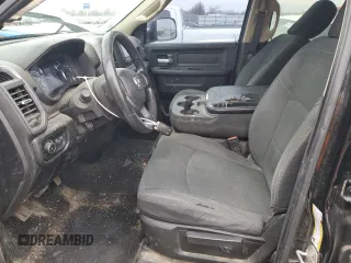 2019 Ram 2500 Tradesman z VIN 3C6UR5CJ6KG633486, wystawiony jako Copart lot #47459835 z przebiegiem 123 704 mil mil oraz Szkoda całkowita • Salvage title. Historia ofert i sprzedaży dostępna na DreamBid. Obrazek 7.