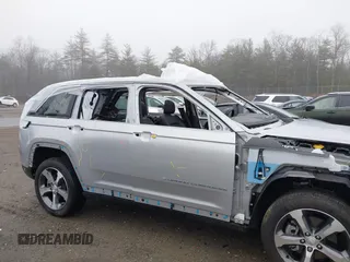 2024 Jeep Grand Cherokee with VIN 1C4RJYB68RC110262, listed as a IAAI auction lot 41893403 with 2,312 mi miles and . Bid and sale history available at DreamBid. Image 12.