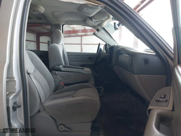 2004 Chevrolet Tahoe LT with VIN 1GNEK13T24J163378, listed as a IAAI auction lot 42109812 with 151,544 mi miles. Bid and sale history available at carsss.com. Image 5.