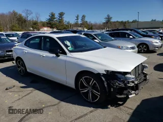 2019 Volvo S60 R-Design with VIN 7JRBR0FM8KG018556, listed as a Copart auction lot 44666323 with 30,976 mi miles. Bid and sale history available at carsss.com. Image 4.